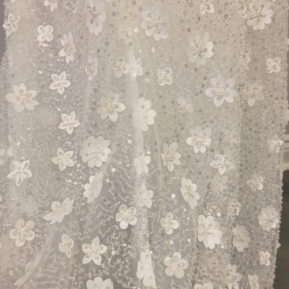 Dress The Population | Elisa Sleeveless Plunge Neckline Fit and Flare Bridal - Picture 8 of 15